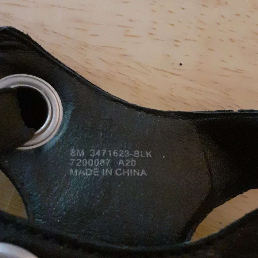 Frye and Co sandals - Picture 3 of 5